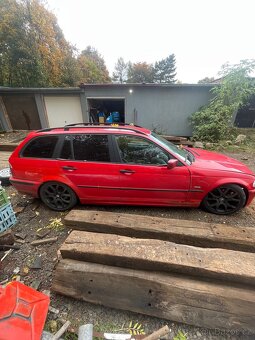 // Díly \\ BMW E46 Touring 320D Hellrot - 4