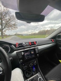 🚗 Škoda Superb 3 2.0 TDI 140 kW – TOP stav, bez investic - 4