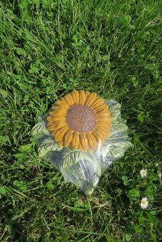 Dekorace - slunečnice,do pergoly, na zeď - 4