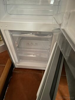 Nova lednice s mrazakem dole - 4