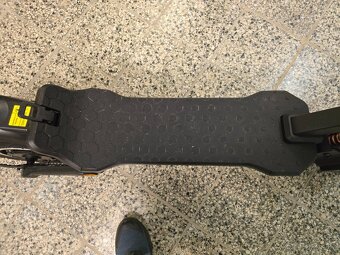 Elektrická koloběžka LAMBORGHINI nová - 4