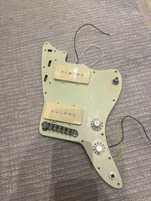Snímače + pickguard jazzmater japan - 4