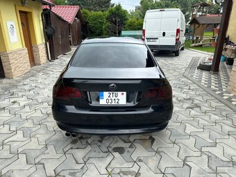 BMW E92 325i 160kw 2007 200 000km 3 majitelé - 4
