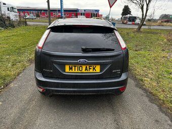 Ford Focus 1.6i 74kW, RV 2010, Alu, Klima, AUTOMAT, Anglie - 4