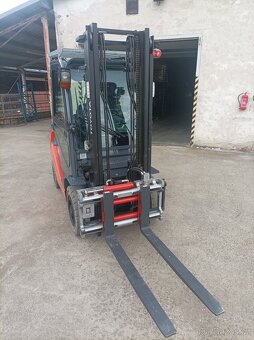Vysokozdvižný vozík Toyota 25 tonero HST - 4