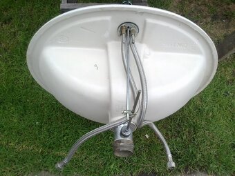 Drez s odkapavacem a koupelnove umyvadlo s deskou - 4