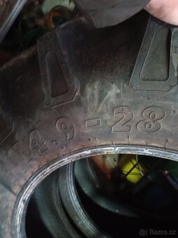 Zetor pneu 14.9-28 14,9-28 - 4