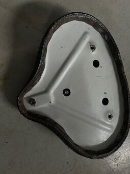 Sedlo ČZ 150C, Pérák původní stav originál - 4