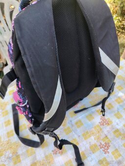 Školní batoh s motivem peří - 4