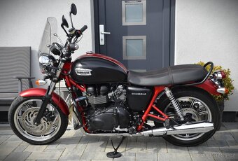 Triumph Bonneville SE 865 Red Frame limited edition - 4