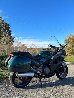 Triumph Trophy 900 - 4