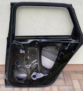 8W0839066 Audi A4 8W Dveře zadní pravé - 4