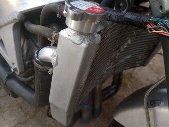 Honda CBR 929rr - 4