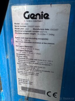 Nůžková dieselová pracovní plošina GENIE 4390 RT - 4