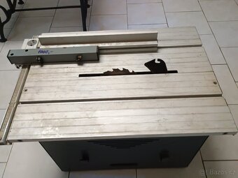 Stolní pila 220 V - 4