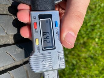 Sada disky Audi 7,5Jx17 ET45 , pneu Nexen letní - 4