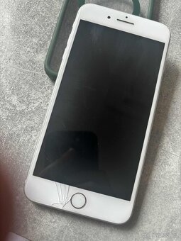 IPHONE 8+ - 4