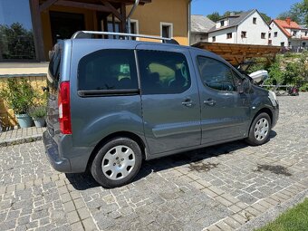 PEUGEOT PARTNER TEPEE 2009 1.6i 16v MULTISPACE - 4