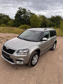 Prodám Škoda Yeti 2.0 TDI 4x4 nízký nájezd historie - 4