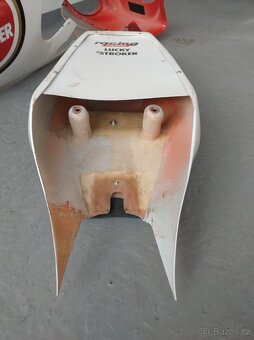 Kapoty Suzuki RGV 250 - 4