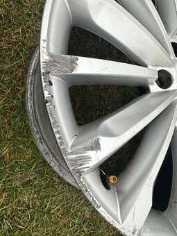 Originální litý disk Škoda Trinity 19" - 4