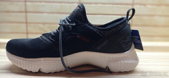 SKECHERS Air-Cooled MEMORY FOAM - 4