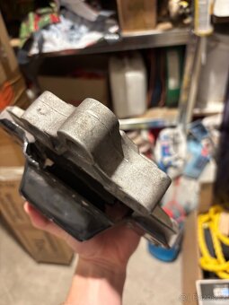 Silentblok převodovky DSG 6Q Octavia 2 - 4