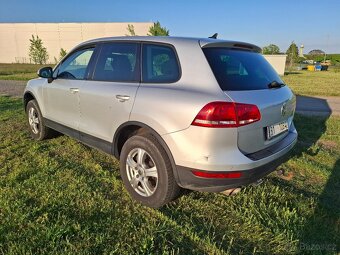 VW Touareg 3.0 TDI Klima Alu Tažné Model Model 2011.-- - 4