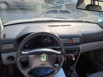 Škoda Octavia 1 náhradní díly. - 4
