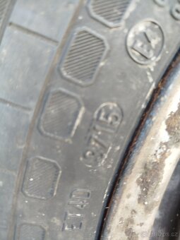 Disk se zimní pneumatikou 225/65 R16 - 4