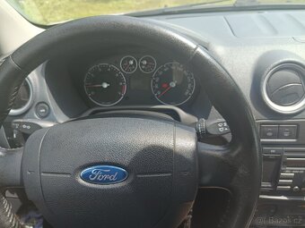 Ford Fusion - 4