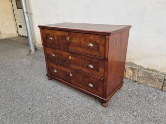 STAROŽITNÁ DUBOVÁ KOMODA - 4