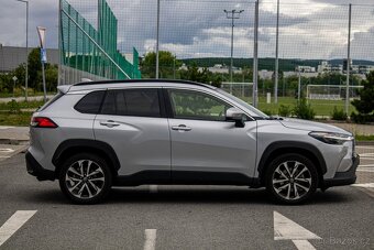 Toyota Corolla Cross 2.0 Hybrid 197k e-CVT STYLE 4x4 - 4