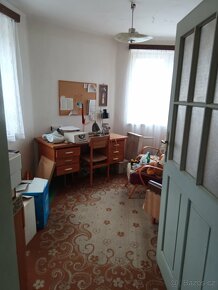 Prodej velkého domu v centru Dambořic - 4