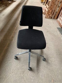 Prodám kancelářskou židli Duba B8 - 4