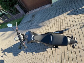 Husqvarna Svartpilen 701 - 4