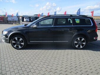 VOLVO XC70 2,4D5 151kw AWD SUMMUM GPS Radar 2011 - 4