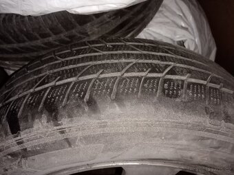 škoda Octavia 1. Pouze 2.Disky Cena za obě dvě 500, Kč - 4