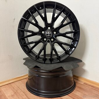 NOVÁ TOYOTA RAV4/HIGHLANDER 5x114,3 R19 ET39+TPMS - 4