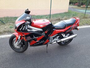 Suzuki GSX-R 1100 W - 4