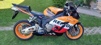 Honda CBR 1000RR Fireblade - 4