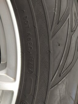 Pneu 235/65R17 - 4