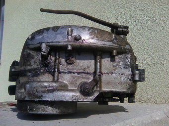 čz 125/150 - motory, rozeta,náboj kola a vidlice - 4