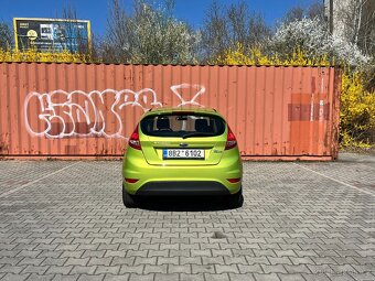 Fiesta 1,25 benzin,2012, pouze 82tkm,1. Maj,ČR,moc pěkná - 4