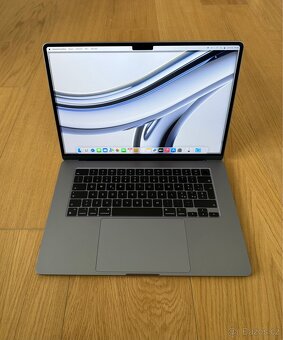 ZÁNOVNÍ APPLE MACBOOK AIR 15” M3/256GB/8GB/BATERIE 100% - 4