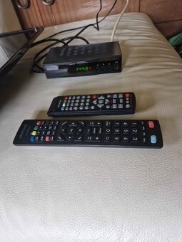 Televize Sharp 32" + DVB-T2 Set Top Box - 4