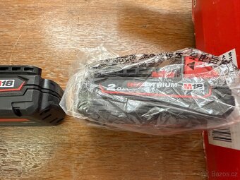 Milwaukee sada M18NRG-202,2x aku 2.0Ah + nabíječka - 4