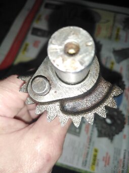 Prodám nový díly převodovky Jawa 20 21 23 mustang. - 4