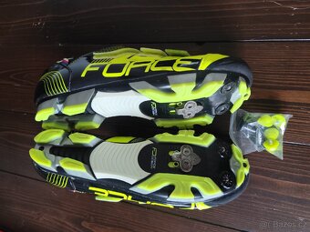 Cyklotretry Force vel. 43 EU - 4