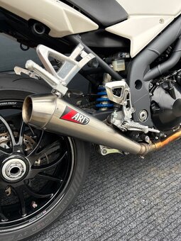 Triumph Speed Triple 1050 - 4